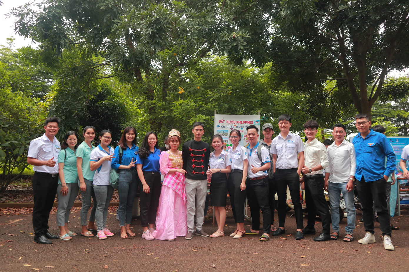 Ngày hội văn hóa “Sắc màu ASEAN 2020” tại trường ĐH Công nghệ Miền Đông ảnh 8