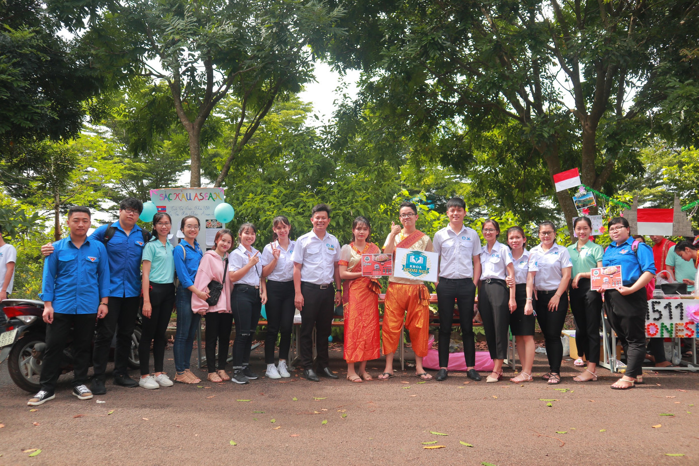 Ngày hội văn hóa “Sắc màu ASEAN 2020” tại trường ĐH Công nghệ Miền Đông ảnh 9