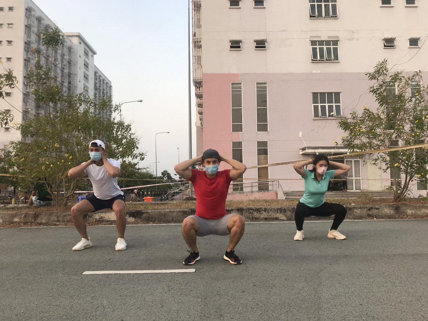 Nam vương Cao Xuân Tài kể chuyện cuộc sống trong Khu cách ly ảnh 3