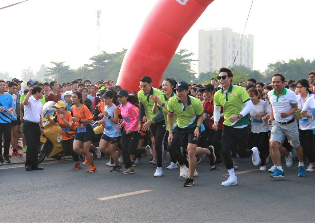 Những khoảnh khắc “bùng nổ” trong “Ngày hội tân sinh viên năm 2020” ảnh 3