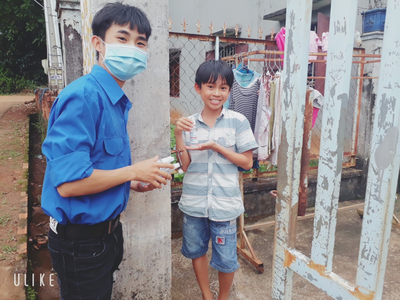 Tuổi trẻ ĐH Công nghệ Miền Đông tích cực chung tay đẩy lùi COVID-19 ảnh 14