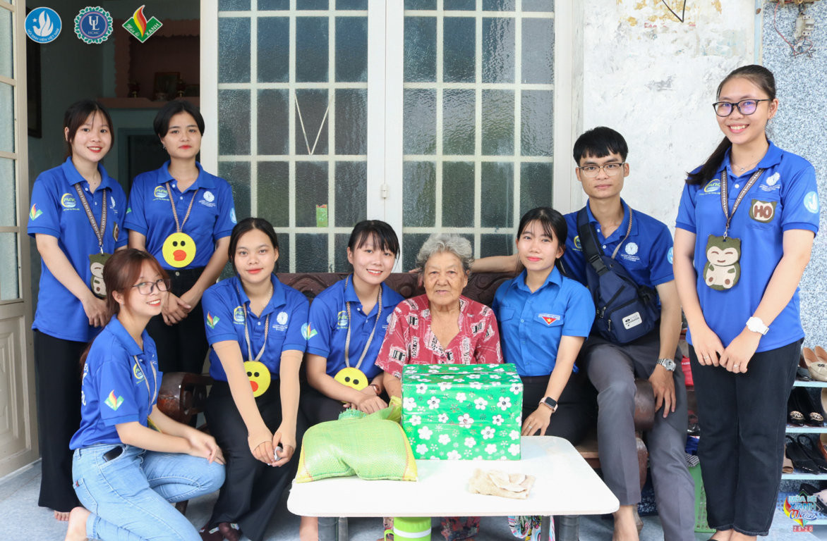 Sinh viên trường ĐH Luật TP. HCM gieo mầm yêu thương “Mùa Hè Xanh” ảnh 4