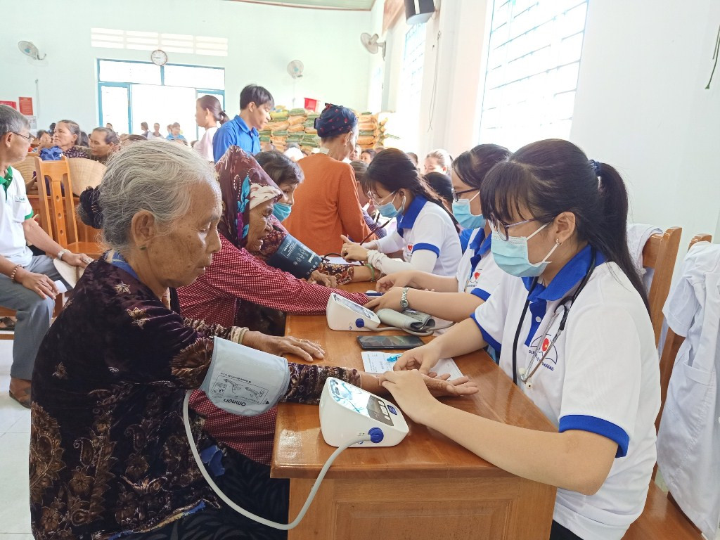 “Chuyến xe yêu thương vì sức khỏe cộng đồng” ảnh 12