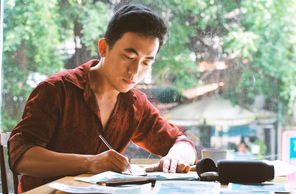 Gặp anh chàng du học sinh từng “gây bão” với bộ tranh ký họa trong khu cách ly ảnh 2