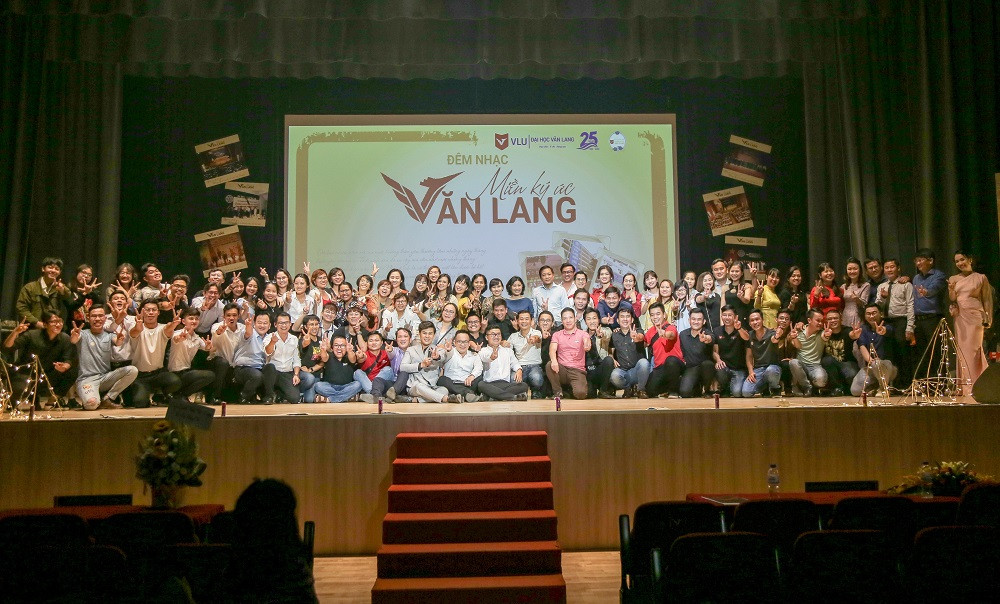 Đêm nhạc kết nối các thế hệ cựu sinh viên ảnh 1