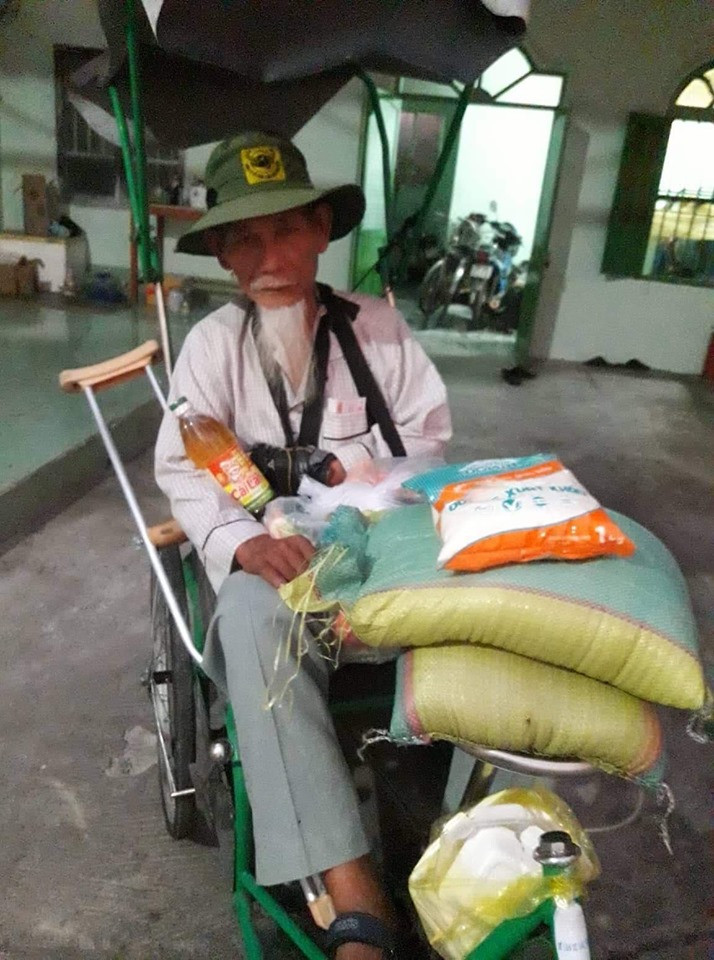 Hội Thiện nguyện Phan Thiết tặng nhiều phần quà cho bà con lao động nghèo ảnh 10