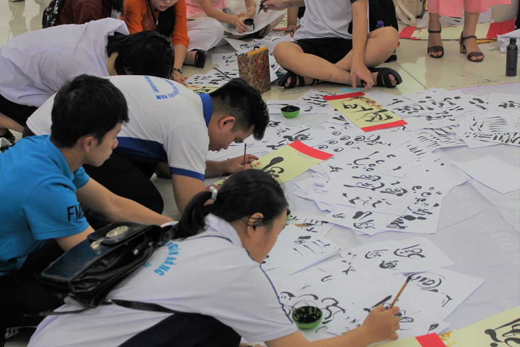 Những khoảnh khắc “bùng nổ” trong “Ngày hội tân sinh viên năm 2020” ảnh 17