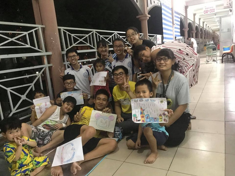 Những thầy cô Y khoa của “Lớp học cổ tích” ảnh 2