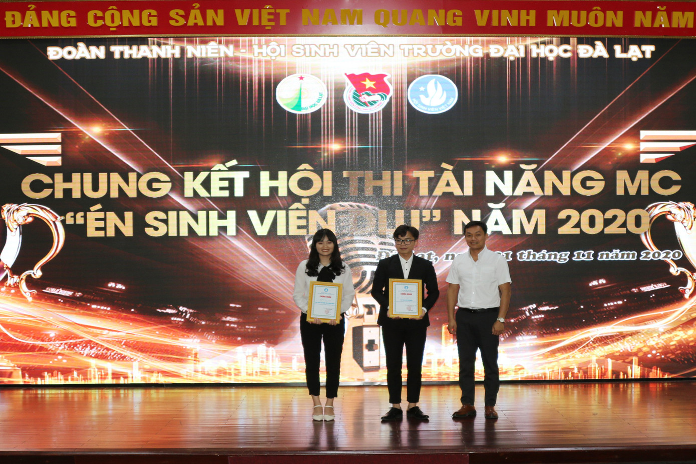 Sôi động sân chơi “Én sinh viên DLU” ảnh 2