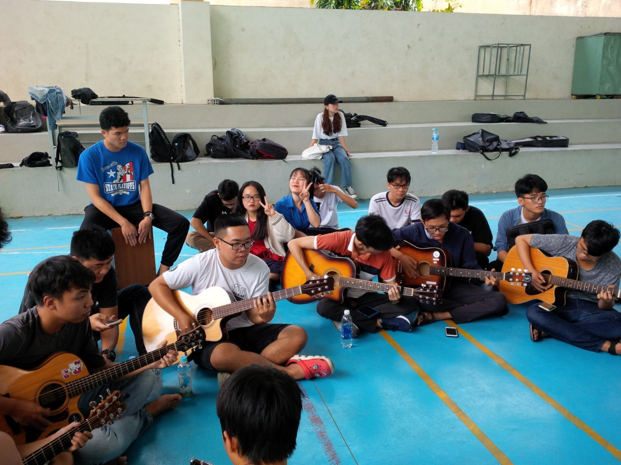 Sân chơi âm nhạc cho sinh viên trường ĐH Sư phạm Kỹ thuật TP. HCM ảnh 2