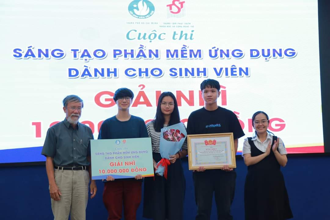 Chung kết cuộc thi “Sáng tạo Phần mềm ứng dụng dành cho sinh viên năm 2020” ảnh 1