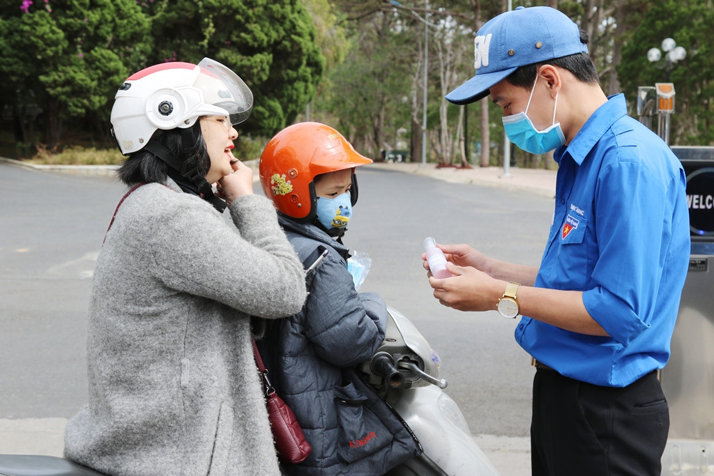 Sinh viên Đà Lạt với nhiều hoạt động phòng, chống dịch COVID-19 ảnh 4
