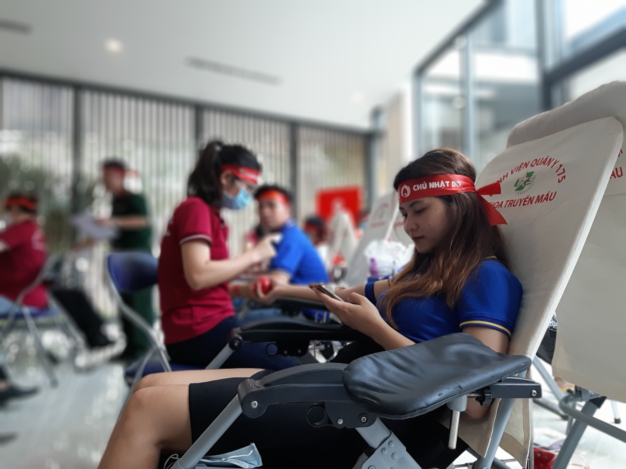 Tưng bừng ngày hội hiến máu “Chủ Nhật Đỏ” lần thứ XII, tại Bình Dương ảnh 16