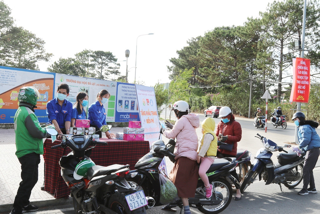 Sinh viên Đà Lạt với nhiều hoạt động phòng, chống dịch COVID-19 ảnh 2