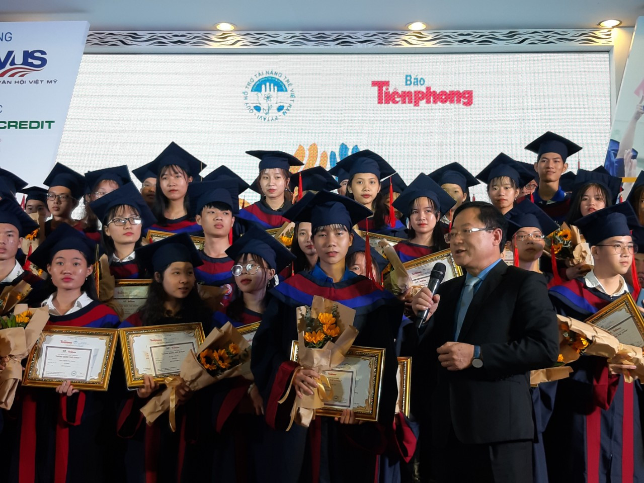 Học bổng “Nâng bước thủ khoa 2020”: Tiếp thêm lửa động lực cho 85 tân sinh viên ảnh 5