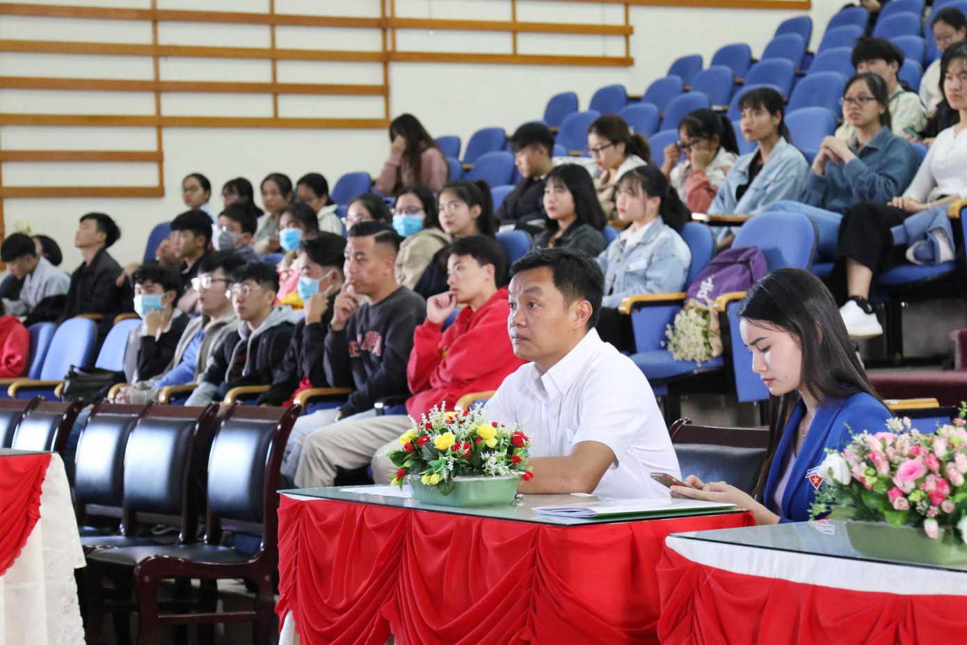 Sôi động sân chơi “Én sinh viên DLU” ảnh 4