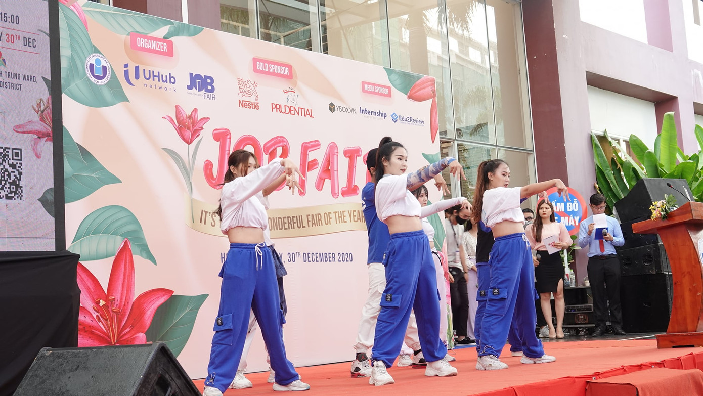 Sôi động “Ngày hội việc làm – Job Fair 2020“ ảnh 3