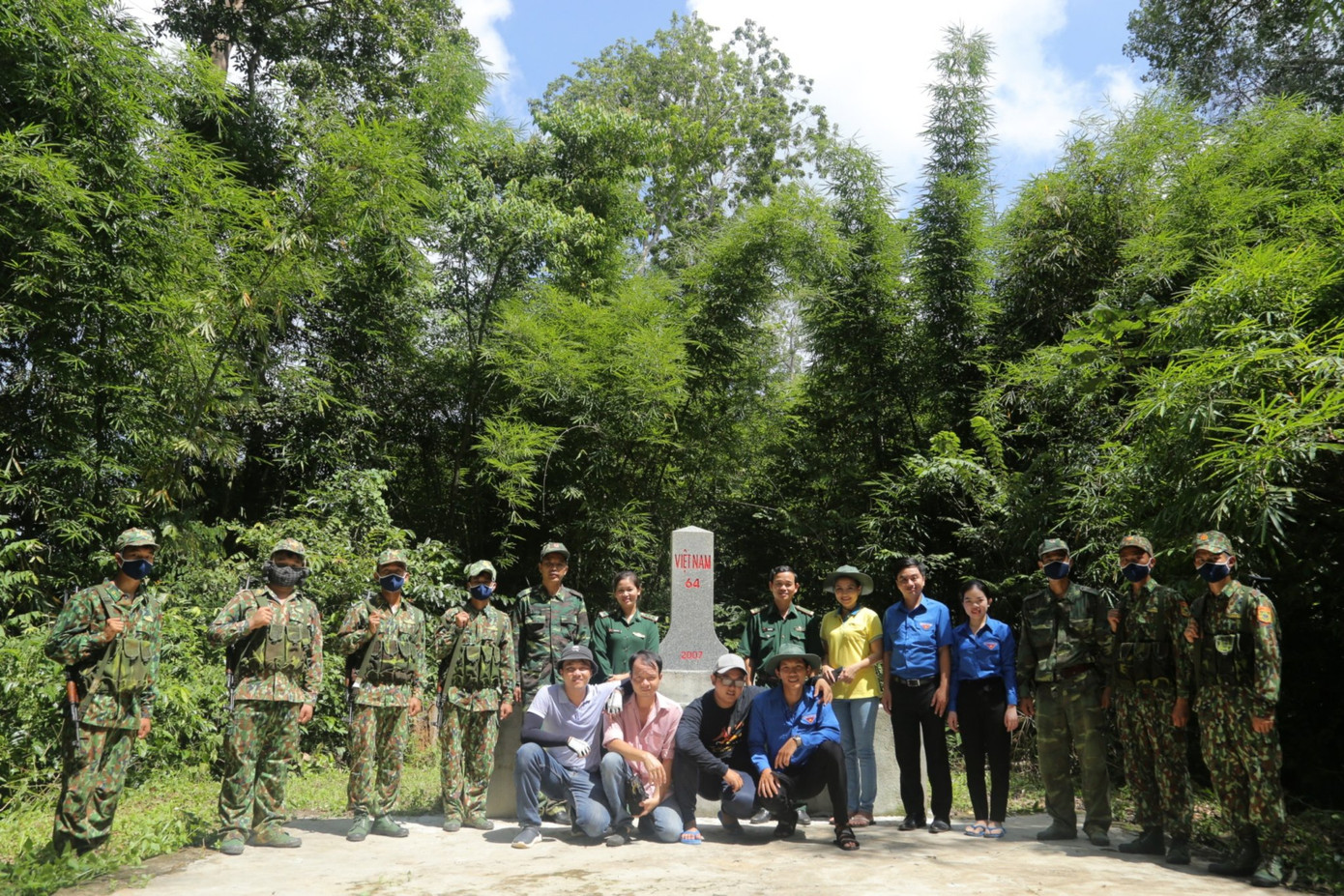 Người trẻ làm phim về biên giới chống dịch ảnh 2