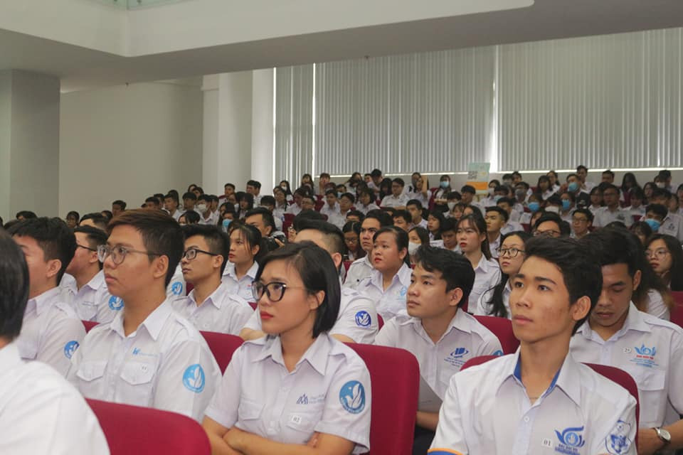 Tăng cường các hoạt động tư vấn, hỗ trợ sinh viên ảnh 1