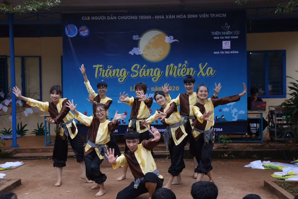 Mang Trung Thu đến trẻ em vùng xa ảnh 5