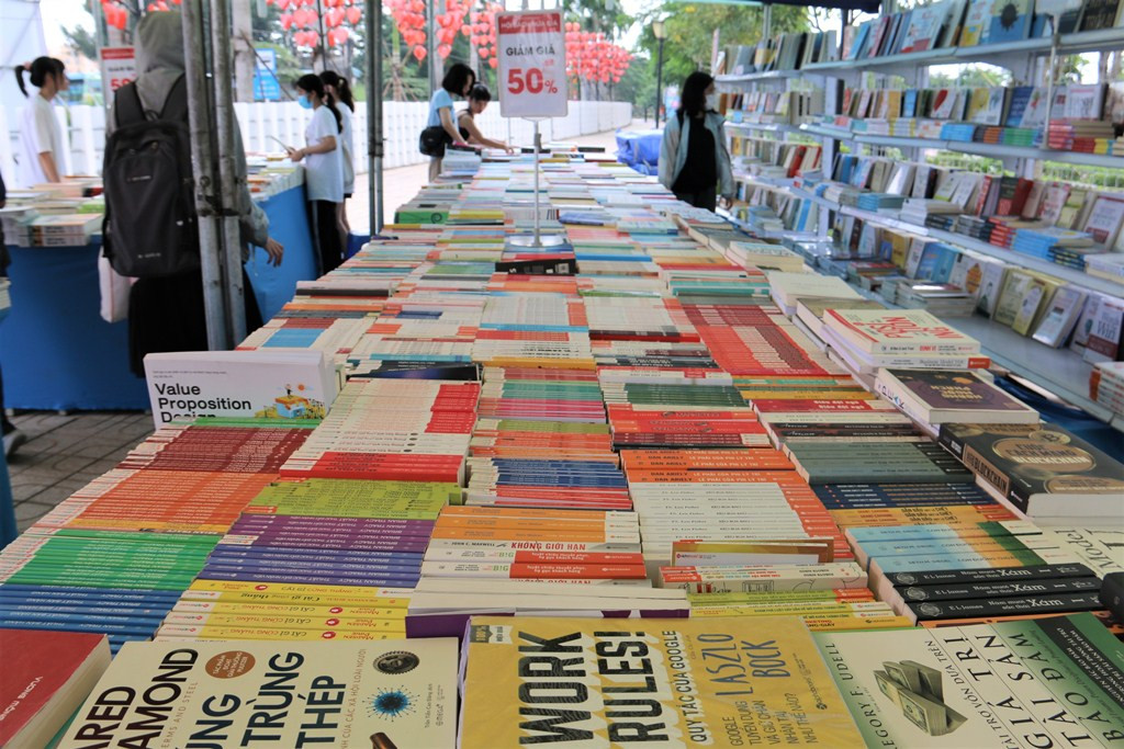 Những khoảnh khắc “bùng nổ” trong “Ngày hội tân sinh viên năm 2020” ảnh 12