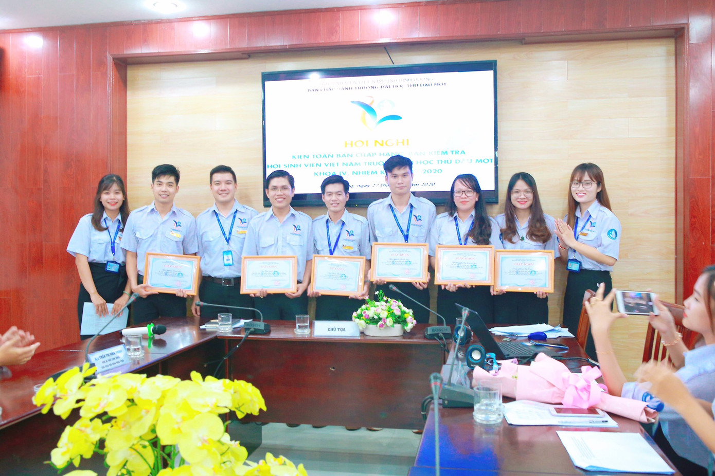 Cô thủ lĩnh sinh viên năng động ảnh 3