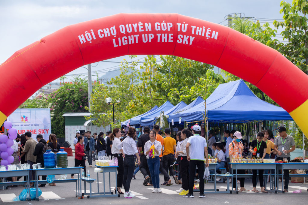 Ấn tượng “Hội chợ du lịch quyên góp từ thiện” ảnh 1