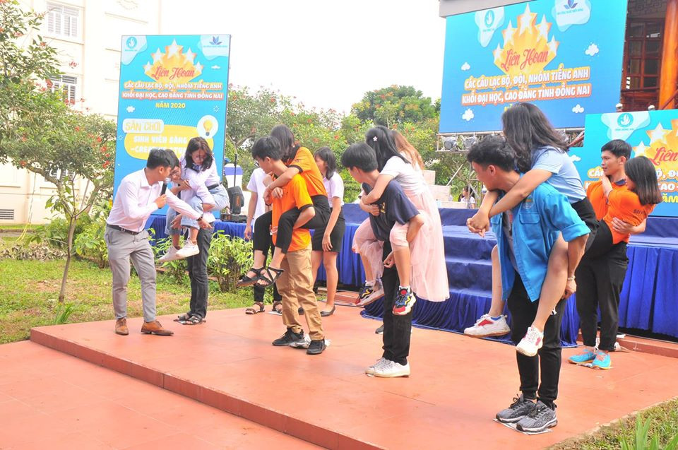 Sôi nổi “Liên hoan các CLB, đội, nhóm tiếng Anh tỉnh Đồng Nai“ ảnh 5