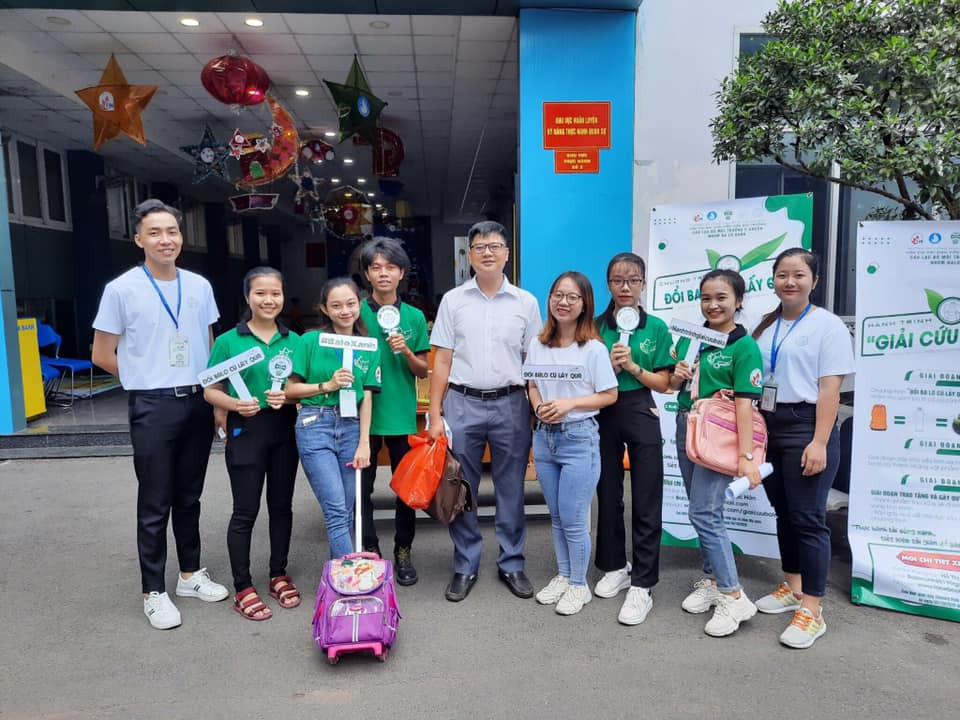 Hành trình "giải cứu" balô cũ ảnh 4