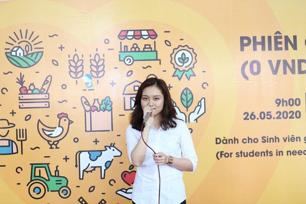 Hoa hậu Tiểu Vy đồng hành với “Phiên chợ 0 đồng” dành cho sinh viên ảnh 5