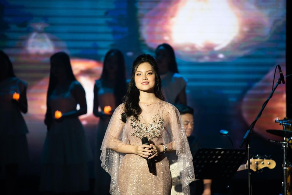 Cô sinh viên Y khoa tài năng ảnh 1