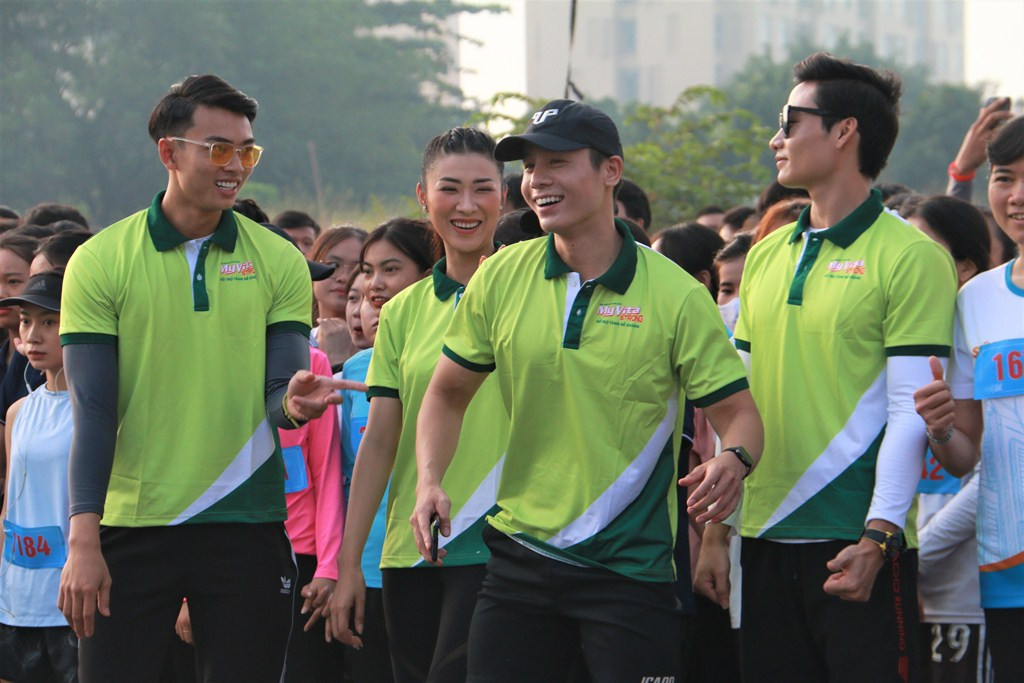 Những khoảnh khắc “bùng nổ” trong “Ngày hội tân sinh viên năm 2020” ảnh 2