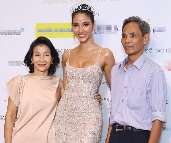 Hoàng Thuỳ trả lời gây 'choáng' khi bị chất vấn về nghi án 'nâng cấp' vòng 1 ảnh 2