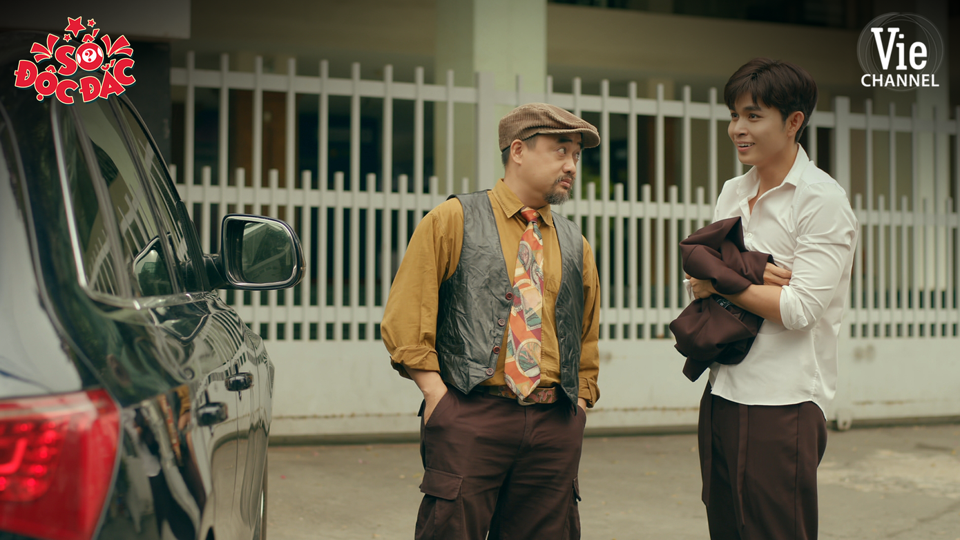 Dân tình “choáng” khi thấy Jun Phạm cưỡi xe đạp rượt đuổi xe hơi, đại náo phố phường ảnh 6