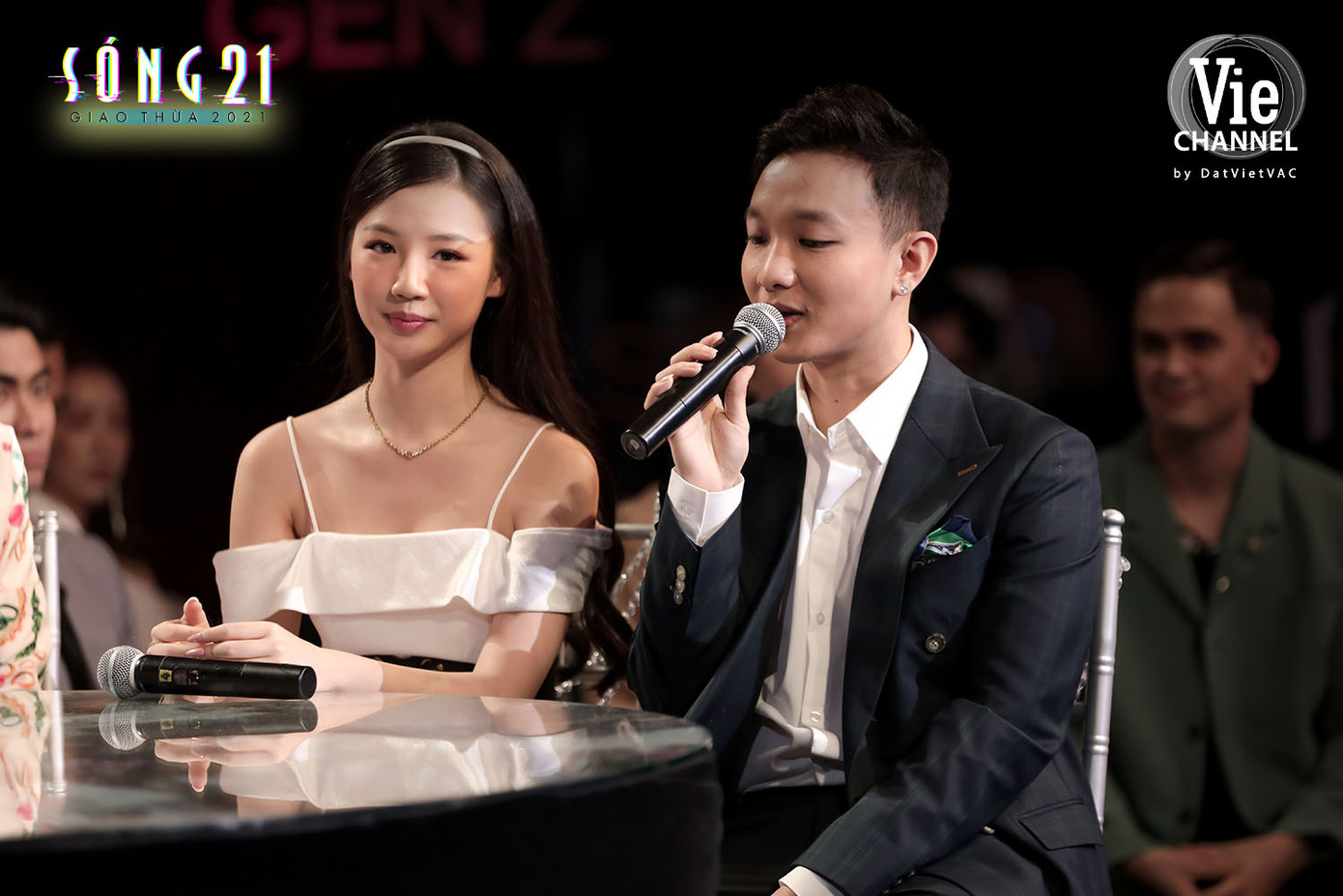  Trấn Thành - Erik - Đức Phúc quyết đem một lúc 3 siêu hit triệu view ra mashup trong đêm Giao thừa ảnh 9