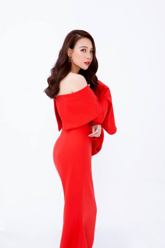 Showbiz ít ai chiều vợ như đại gia này, vợ nhắc nhẹ một cái là “nóc nhà được lợp thêm“ ảnh 3