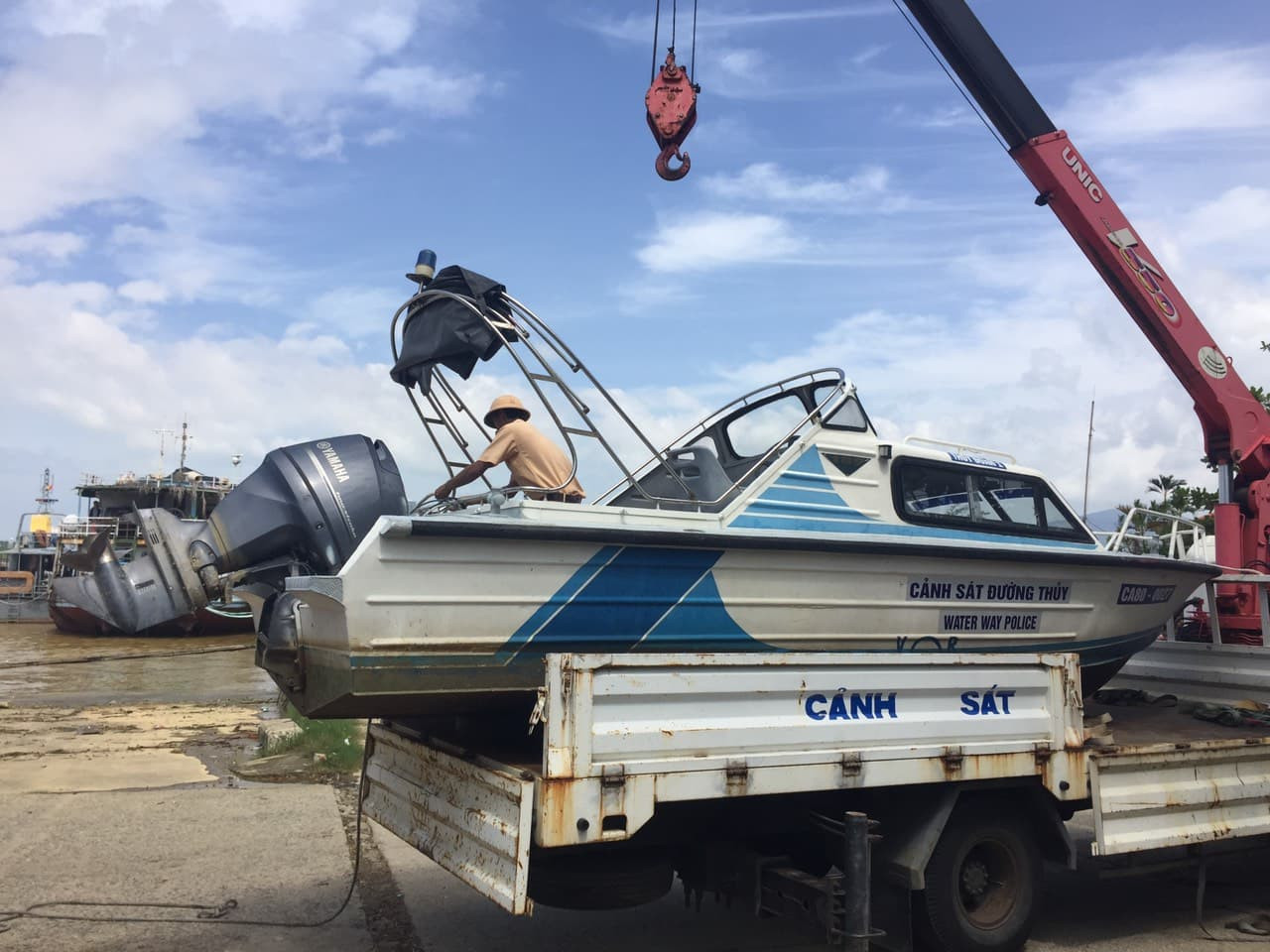 Thứ trưởng Bộ Công an chỉ đạo phòng chống bão lũ tại miền Trung ảnh 3