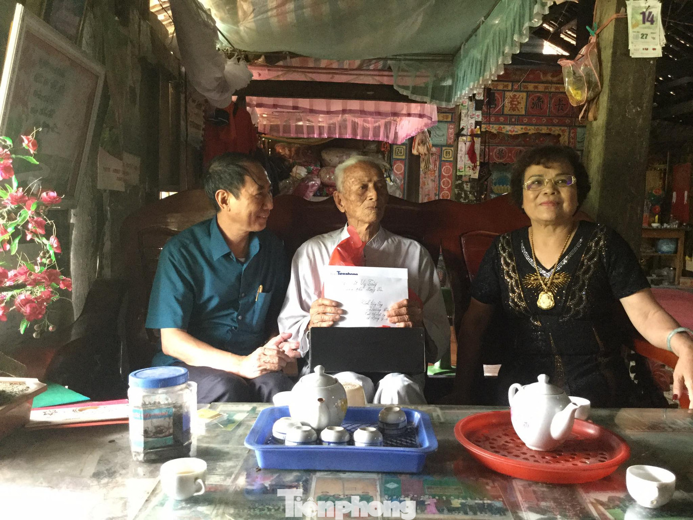 Tặng quà tri ân những người có công trên quê hương cách mạng Bắc Sơn ảnh 1