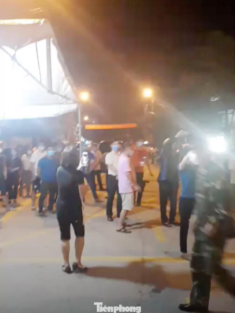 Dỡ bỏ hàng rào cách ly ở huyện Đình Lập, Lạng Sơn ảnh 1