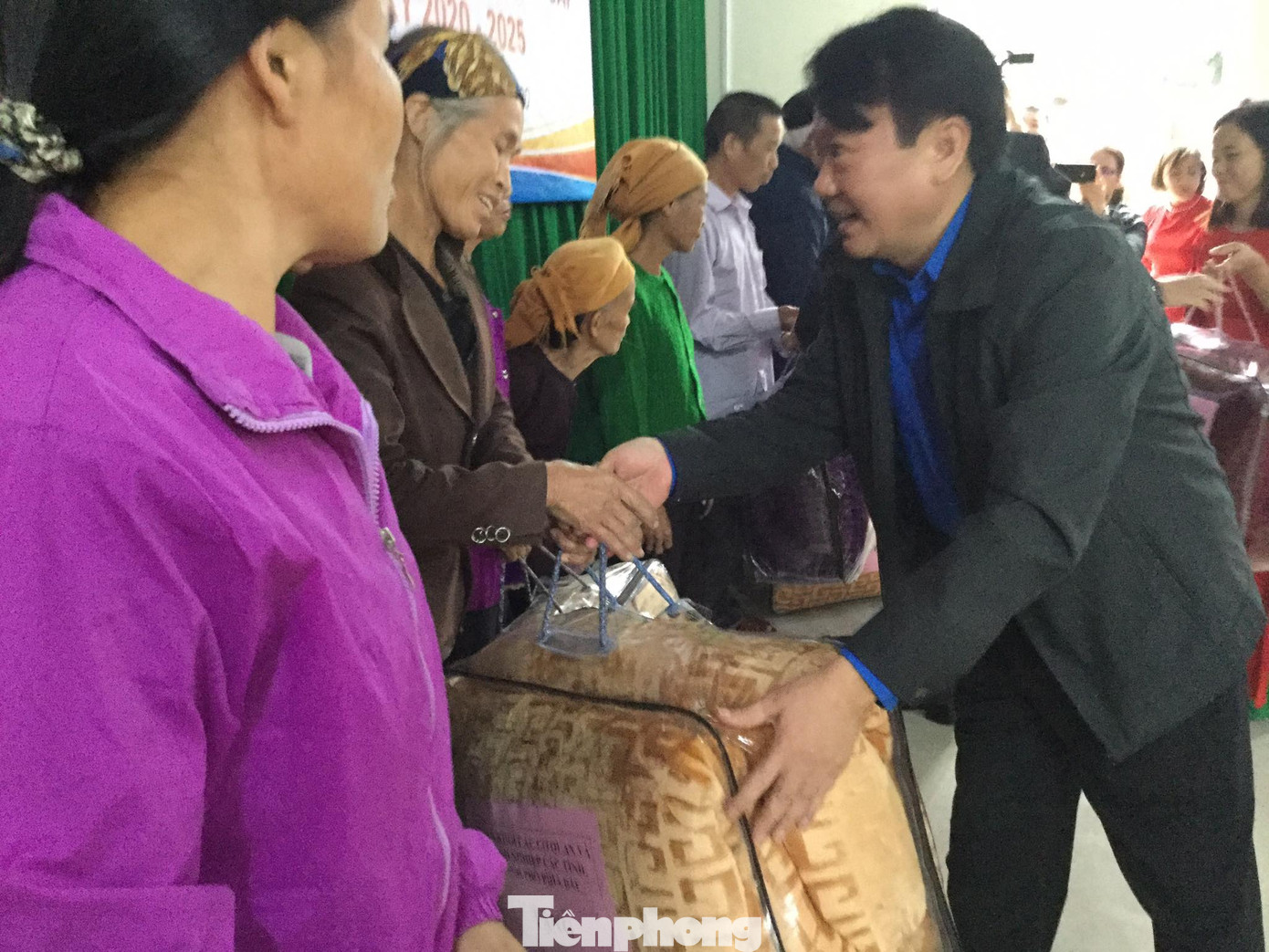 Tuyên dương thanh niên tiên tiến đoàn khối cơ quan, doanh nghiệp tiêu biểu ảnh 6