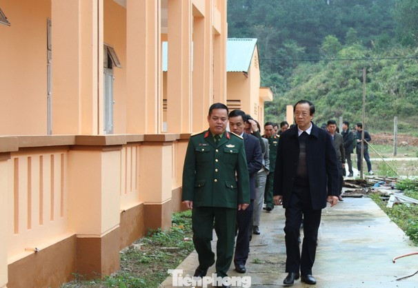 Lạng Sơn: Thành lập nhiều địa điểm tiếp nhận, cách ly người từ Trung Quốc trở về ảnh 1