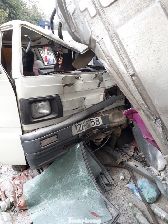 Tài xế container say rượu gây tai nạn liên hoàn, 7 người trọng thương ảnh 1