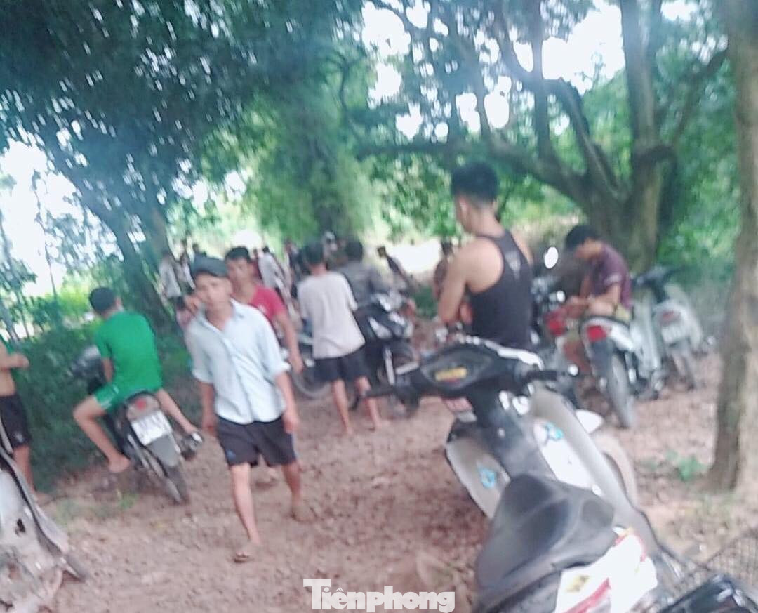 Tá hỏa phát hiện thi thể nam giới trôi sông Kỳ Cùng ảnh 1