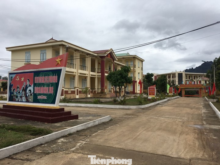 Công việc thầm lặng của các chiến sỹ áo trắng ở khu cách ly phòng dịch nCov ảnh 10