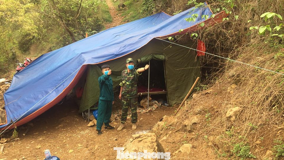 Hình ảnh lực lượng Biên phòng Lạng Sơn trên tuyến đầu chống dịch Covid- 19 ảnh 1