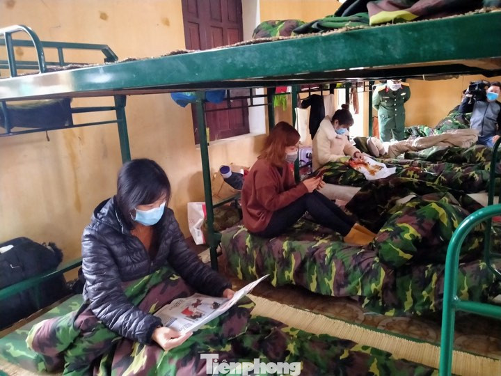 Cận cảnh sinh hoạt trong khu vực cách ly phòng chống corona của Quân đội ảnh 5