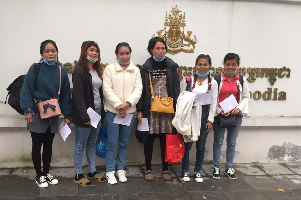 Yên Bái bỏ quy định cách ly người về từ Hà Nội ảnh 1