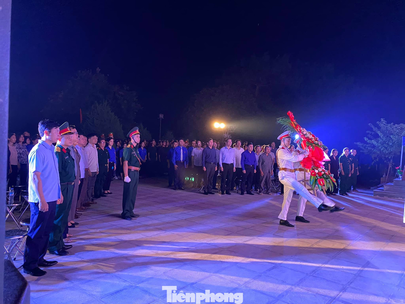 Lạng Sơn: Thắp nến tri ân các Anh hùng Liệt sỹ ảnh 1