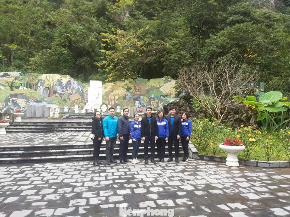 T.Ư Đoàn thăm, tặng quà chiến sỹ biên phòng Cao Bằng ảnh 3