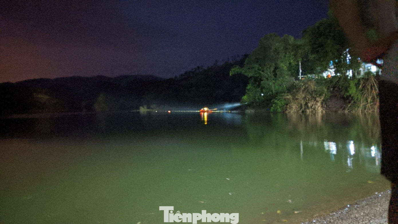 Lạng Sơn: Thâu đêm tìm người mất tích ở đập Nà Tâm ảnh 1